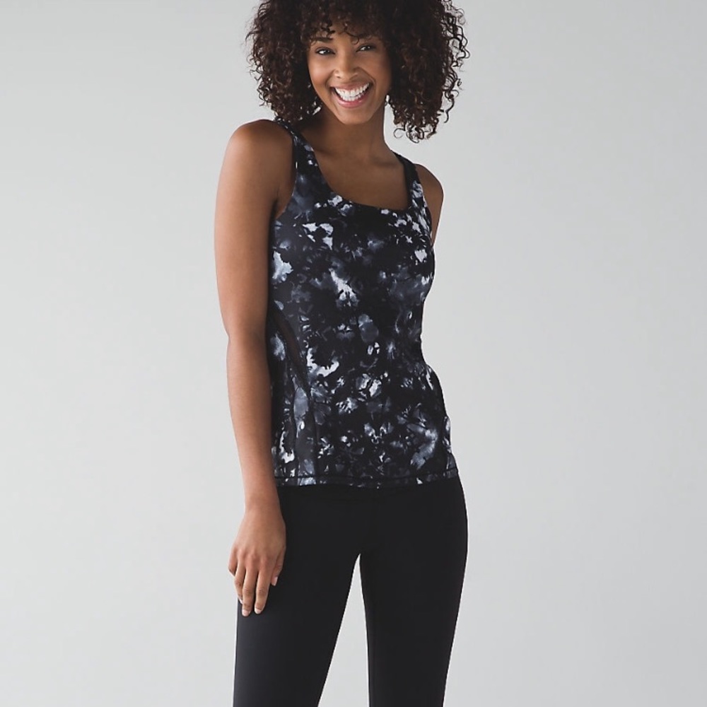 Lululemon Rise and Flow Tank